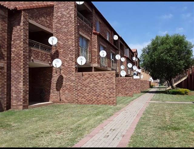 1 BEDROOM PROPERTY TO RENT IN KARENPARK